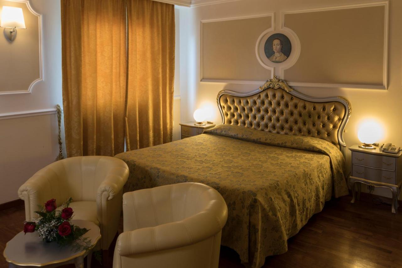 Hotel Villa Medici Rocca San Giovanni Exterior foto